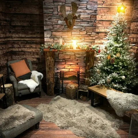 Weihnachtliche Dekoration und festliche Beleuchtung für ein gemütliches Zuhause