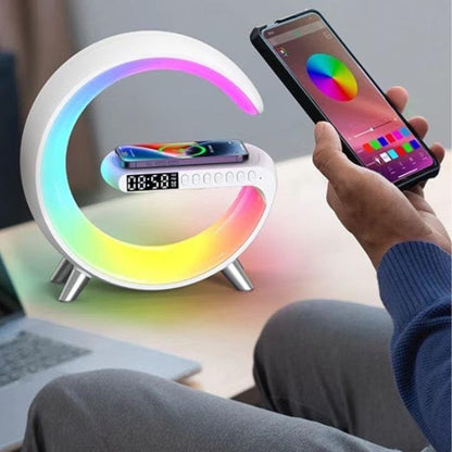 Multifunktionaler Bluetooth-Lautsprecher – Licht, Sound, & Laden