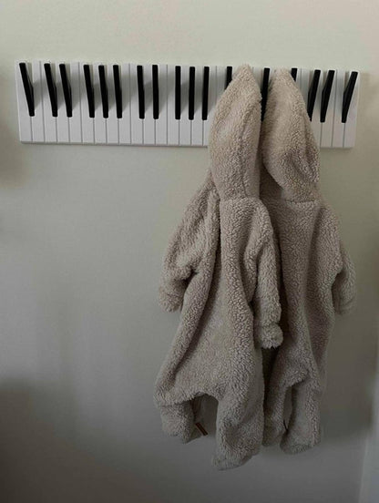 Wandgarderobe – Kreatives Klavierdesign für Musikliebhaber & Kinderzimmer Mivoza Deutschland
