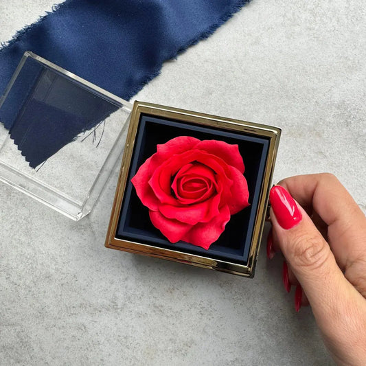 Drehbare Rosen-Seifen Schmuckbox — Mit Geheimfach für Ringe & Ohrringe Mivoza Deutschland