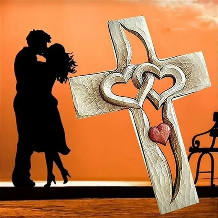 Gravierter Kreuz mit ineinander verschlungenen Herzen Mivoza Deutschland