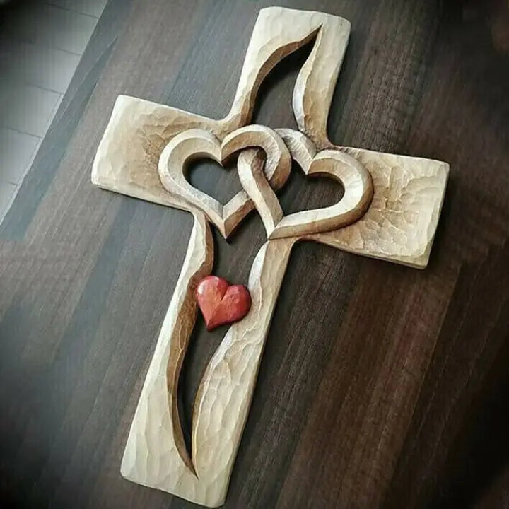 Gravierter Kreuz mit ineinander verschlungenen Herzen Mivoza Deutschland