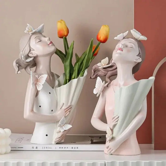 Keramikvase Schmetterlingsmädchen – Elegante & moderne Blumenvase Mivoza Deutschland