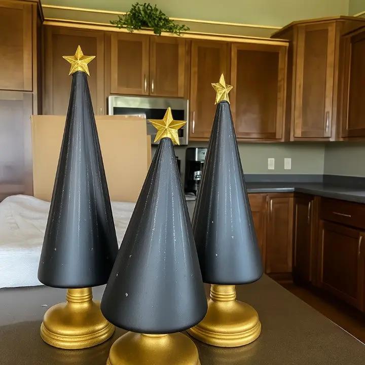 LED-Tisch-Weihnachtsbäume im 3er-Set, batteriebetrieben Mivoza Deutschland