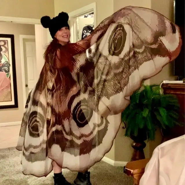 Mystischer Umhang „Grey Moth“ – Eleganz & Zauber in einem atemberaubenden Cape Mivoza Deutschland